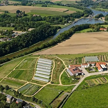 Little Farm Comfort&prestigehouse Farm stay